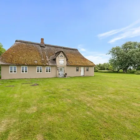 Nyaraló Thorarin - 25km From The Sea By Interhome Højer